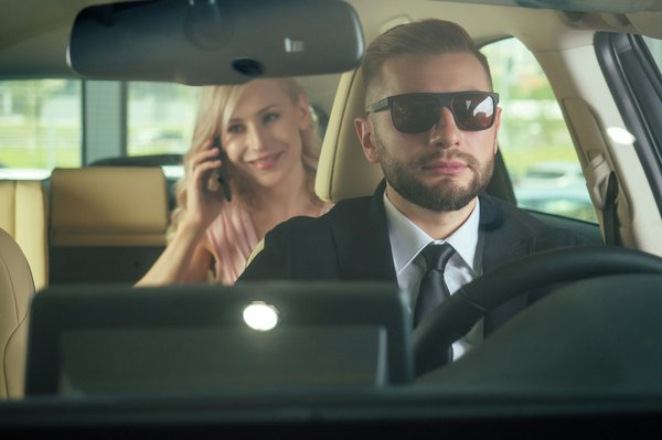 Profitez d'une journée sans stress avec un chauffeur privé